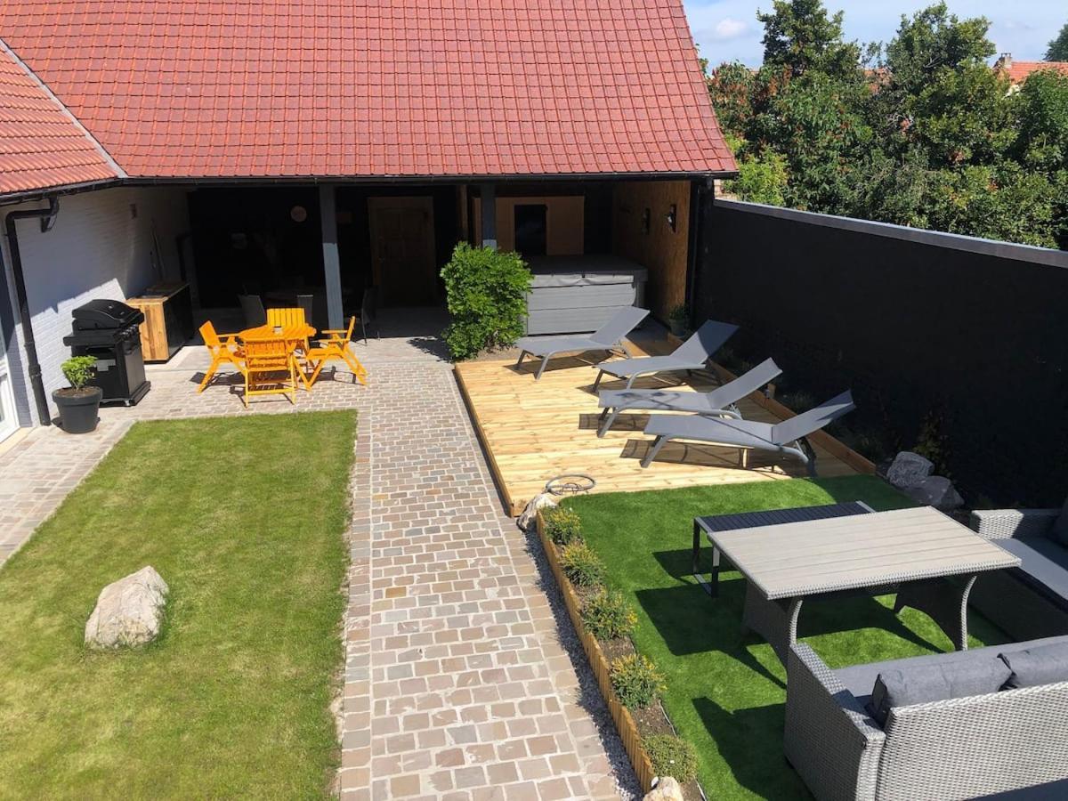 Aux Portes Des Lacs Ardres Exterior photo
